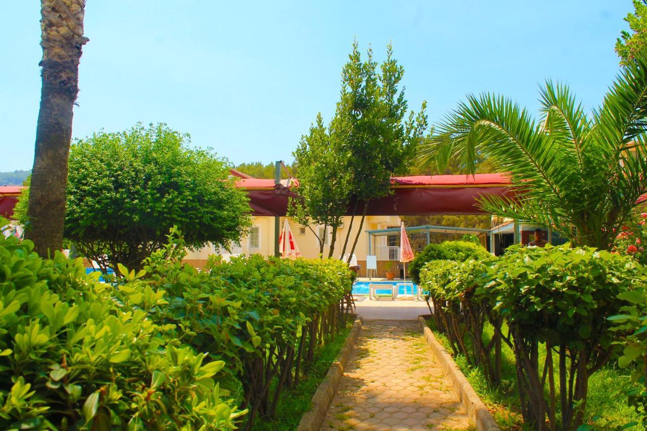 Carmina Hotel Ovacık Exteriér fotografie