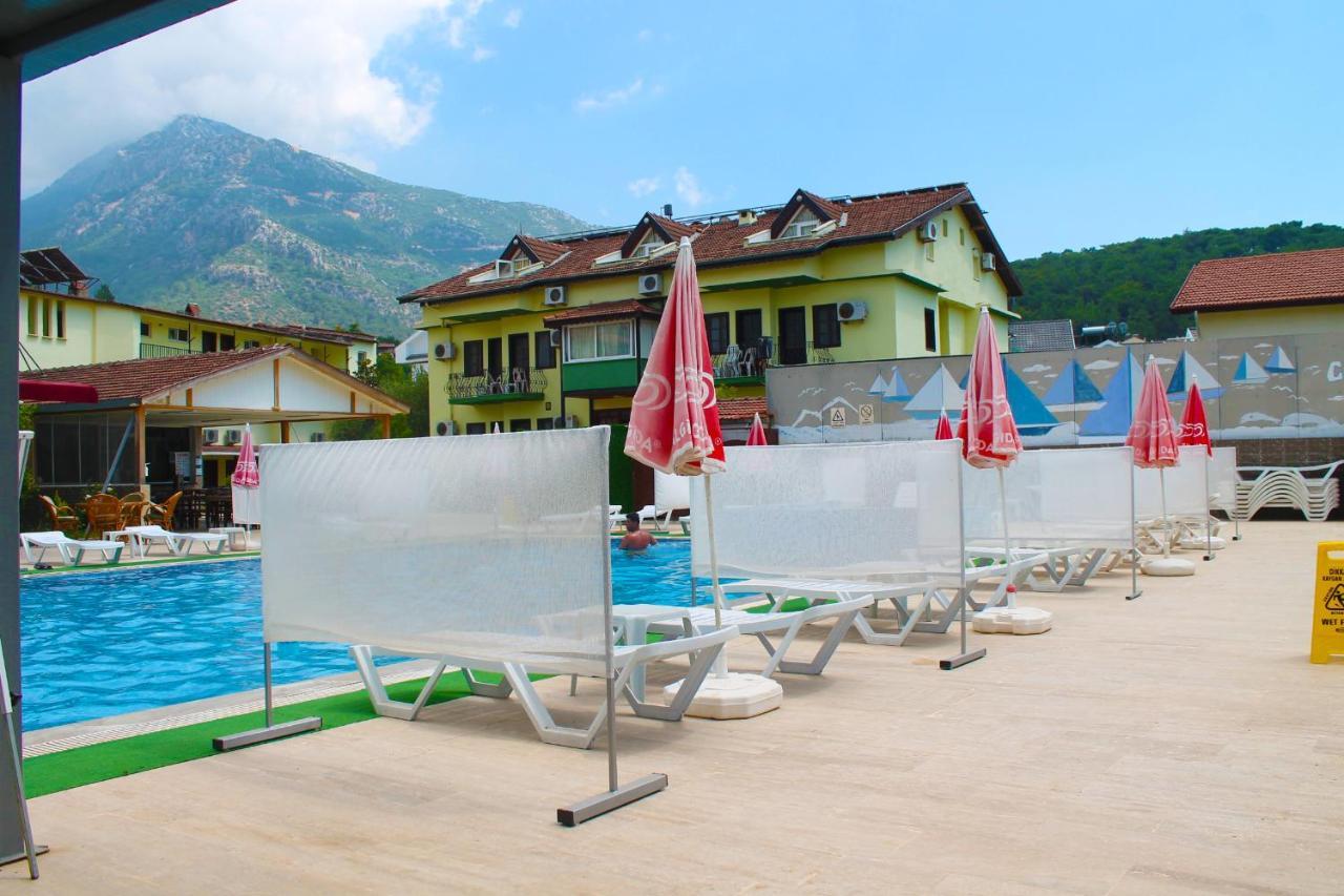 Carmina Hotel Ovacık Exteriér fotografie