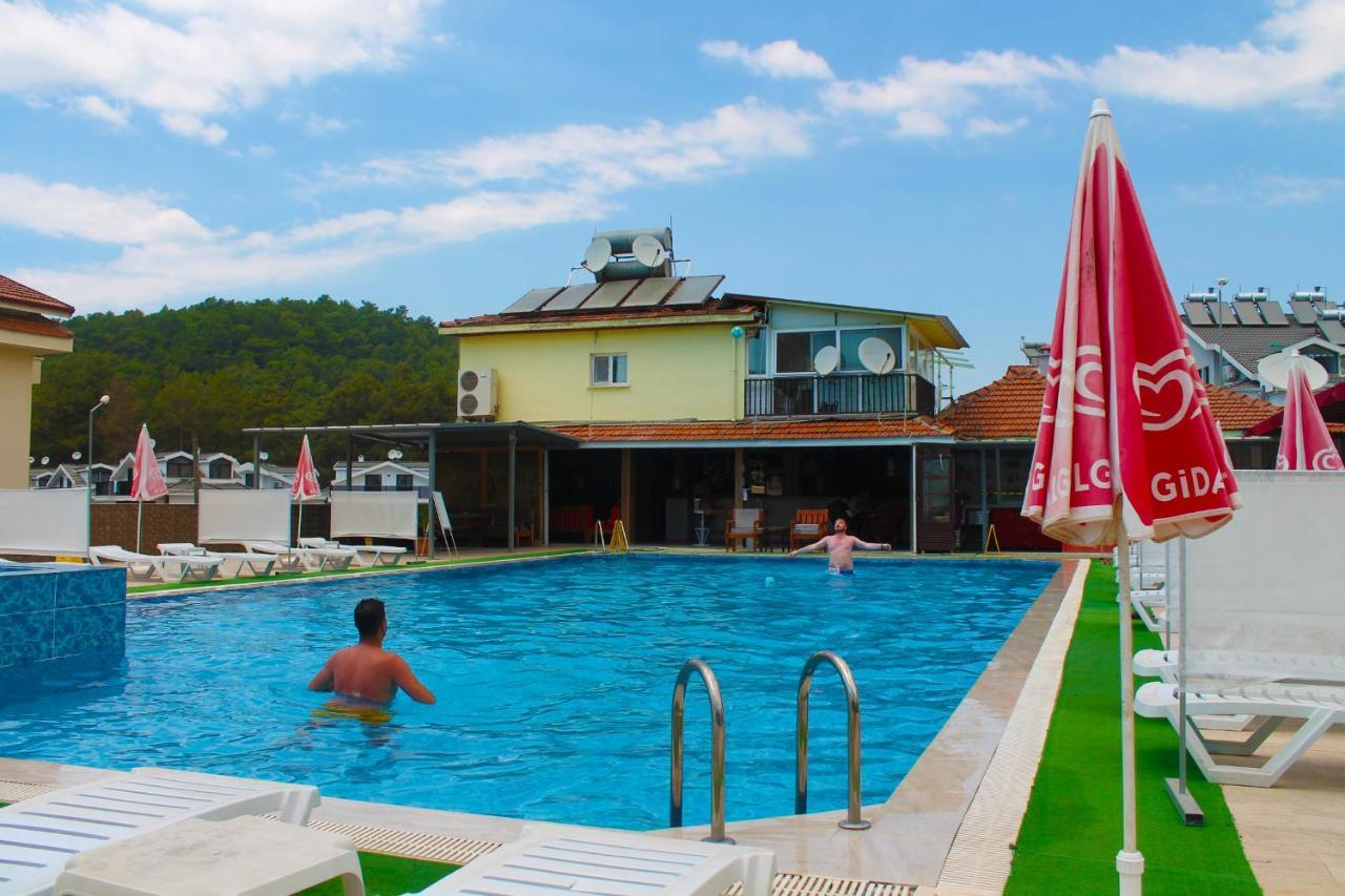 Carmina Hotel Ovacık Exteriér fotografie